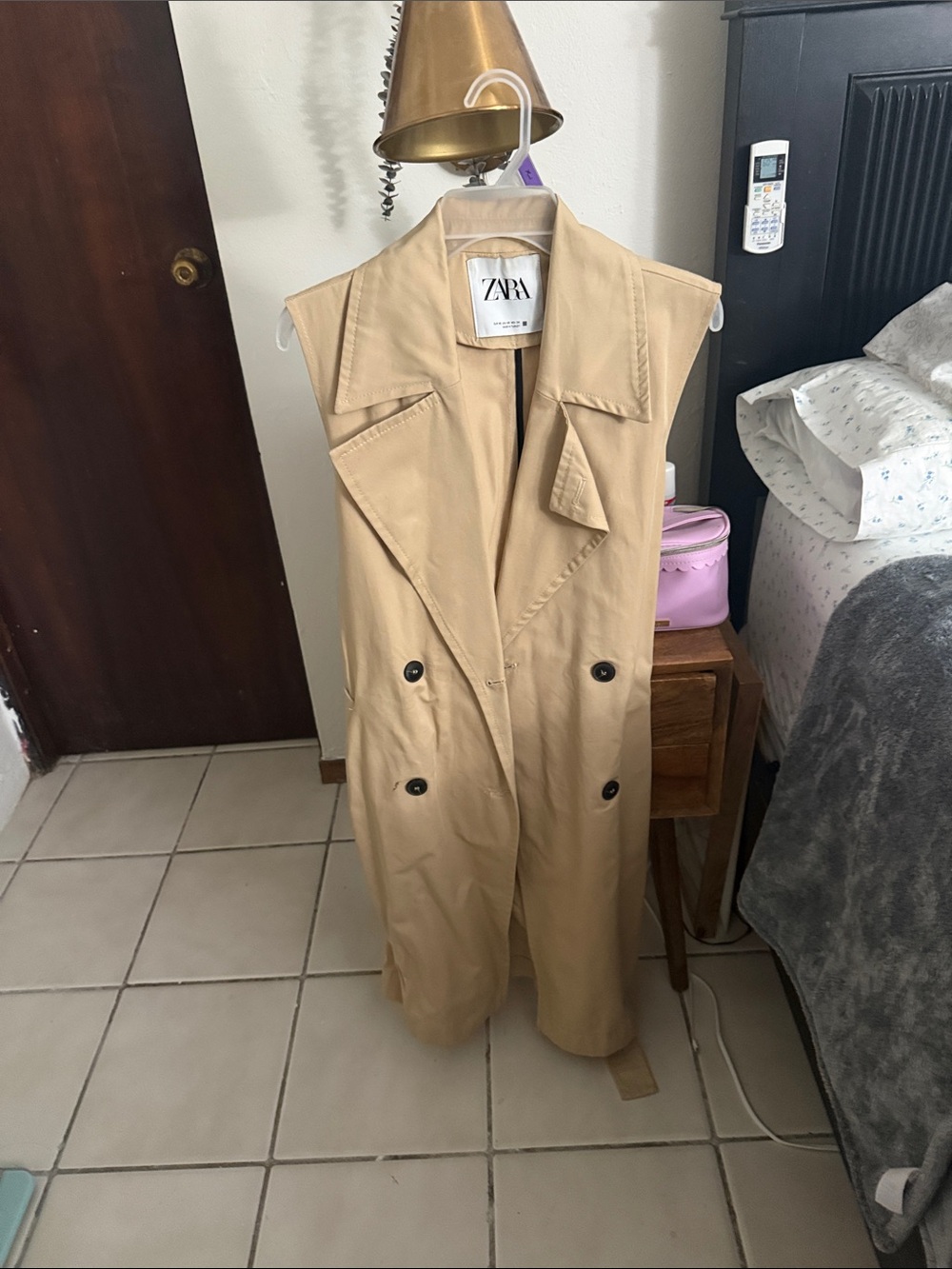 Long xs ZARA Beige Double-Breasted Sleeveless Trench